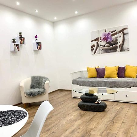 Lux Apartment Wenen Buitenkant foto